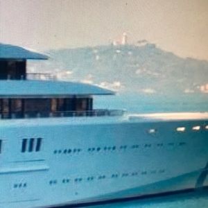 Meet your Posher, SneakerMkt